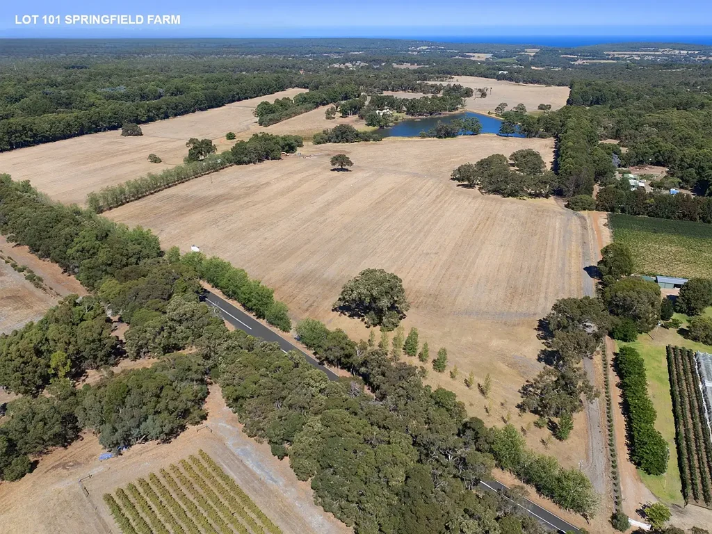 Yallingup EXCLUSIVE LEVEL ESTATE WITH LAKE & VINEYARD VISTAS