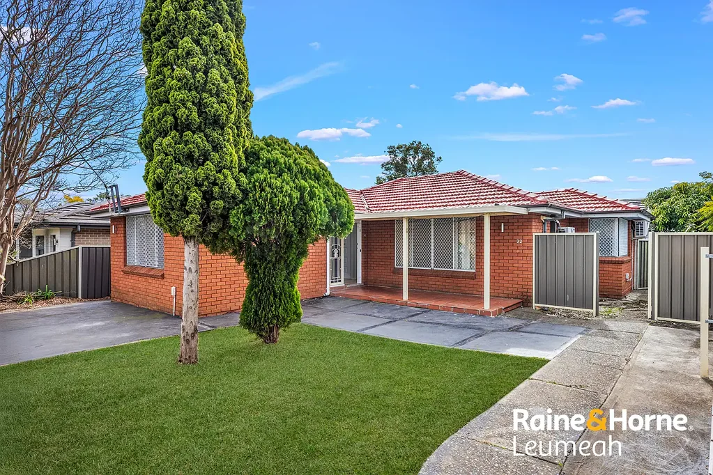 Family Home in Ingleburn!