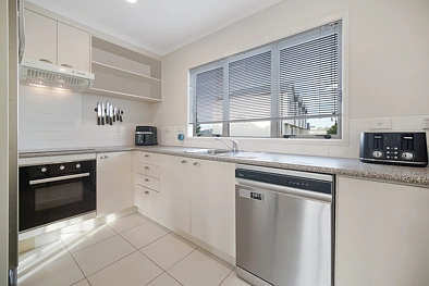 8/4 Keeling Road, Henderson, 3 Bedrooms, 1 Bathrooms, Townhouse