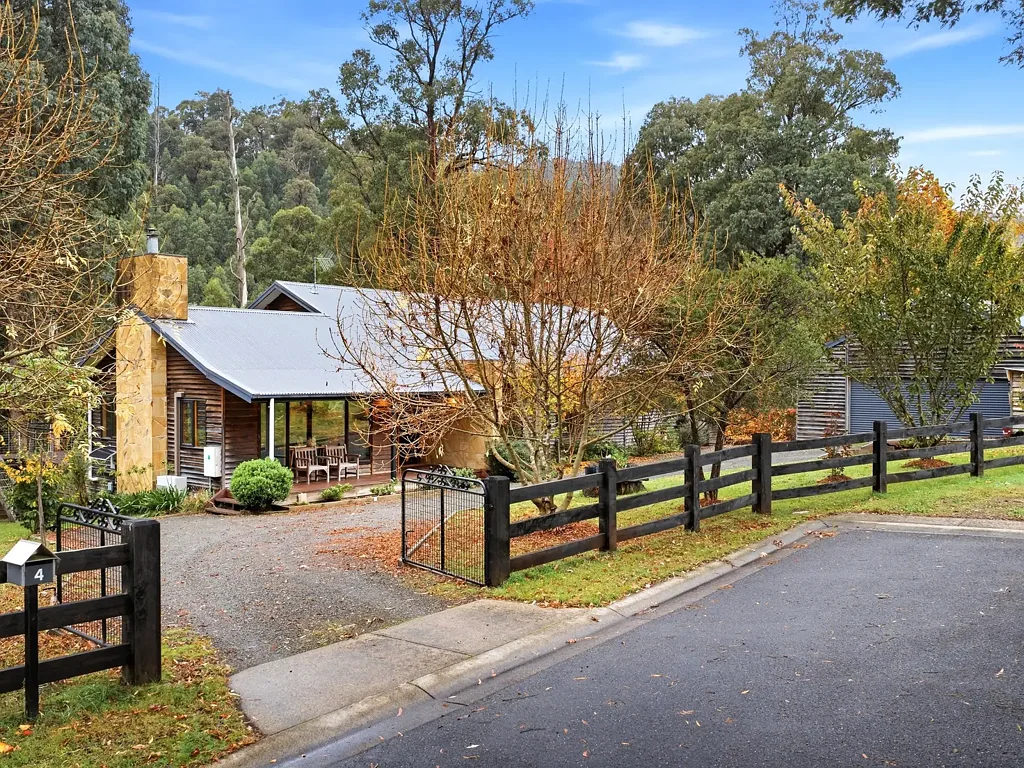Marysville 3ห้องนอน Riverside Retreat with Character, Space & Lifestyle Appeal