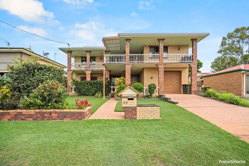 Scarness 4房  Large Home, Walk to the Beach