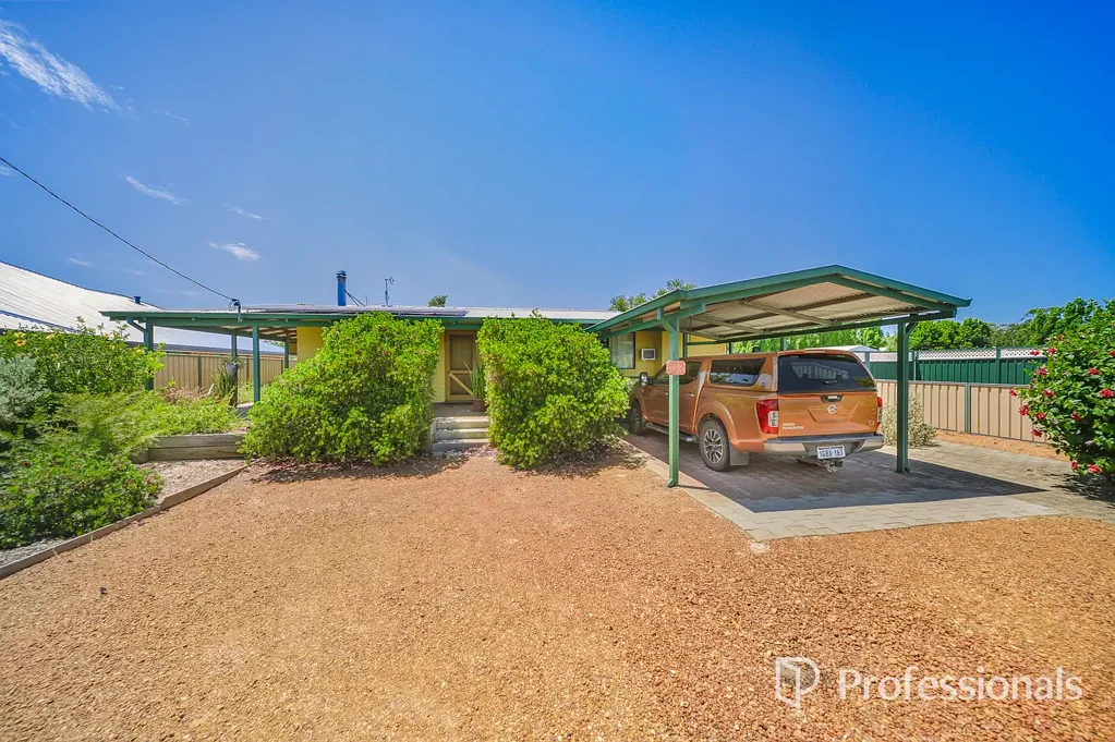 12 Teesdale Street, Yarloop, WA 6218