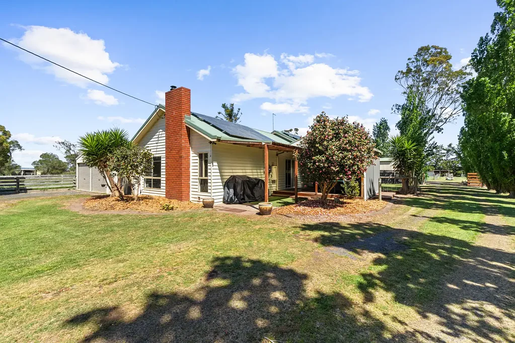 Cobains 3房  2.5 ACRE LIFESTYLE PROPERTY