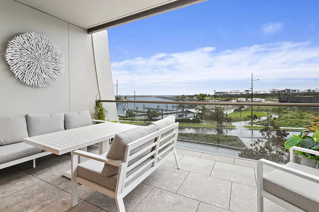 Stunning Views, Sophisticated Design - Luxury Apartment