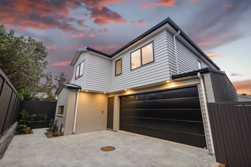 Greenlane 4 Bedroom REIGN IN GREENLANE - NEW, REAR, LUX!