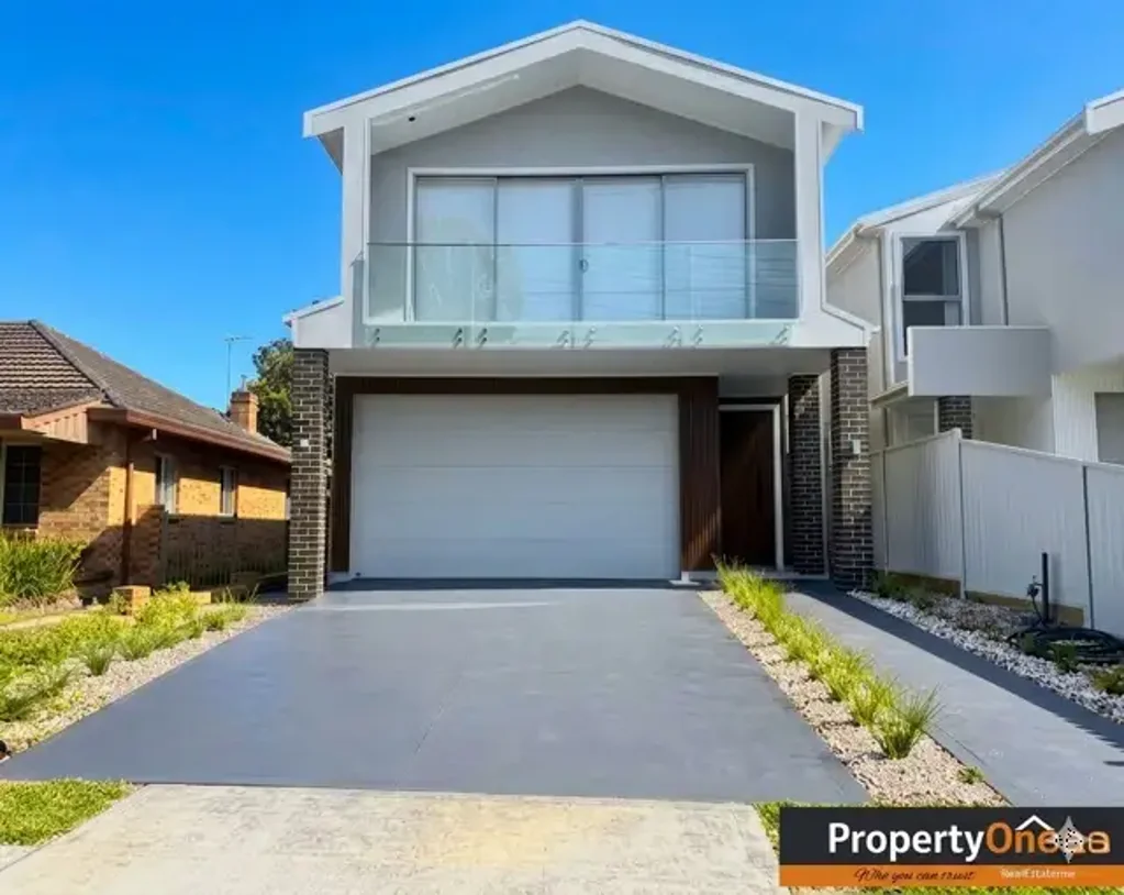 Brand New Luxury Duplex for Rent – Contemporary Family Living in Prime Loftus Location. Don't miss out.