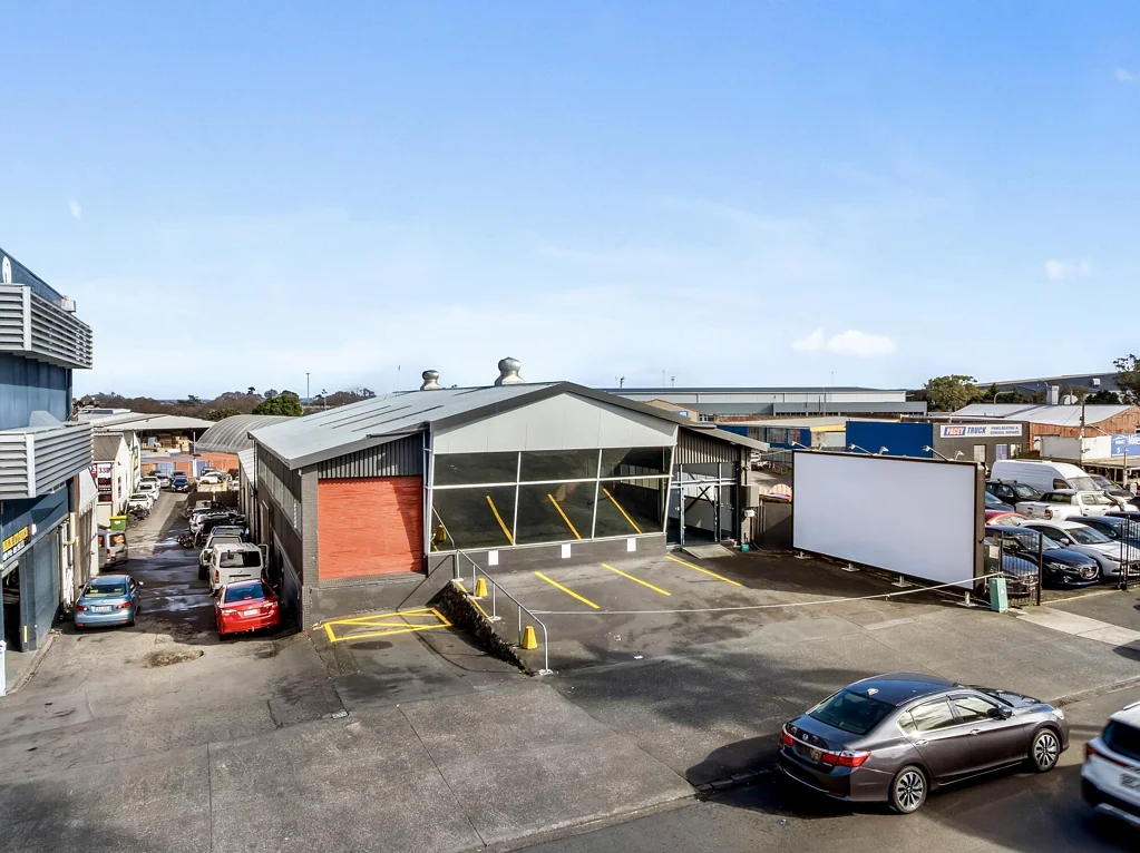 Otahuhu Prime Great South Road showroom & warehouse