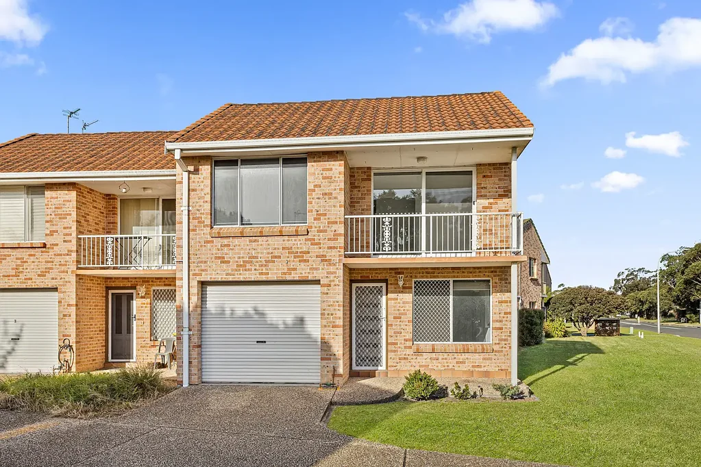 Lake Illawarra 2غرفة نوم NEWLY RENOVATED COASTAL TOWNHOUSE IN AN UNBEATABLE LOCATION