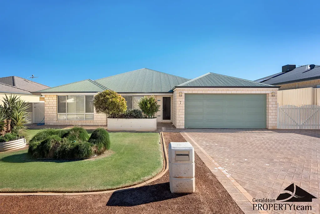 7 Angler Parade, Drummond Cove, WA 6532