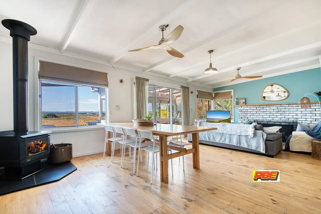 Venus Bay 4 Slaapkamer Relaxed Coastal Living with Northern Sun & Inlet Views