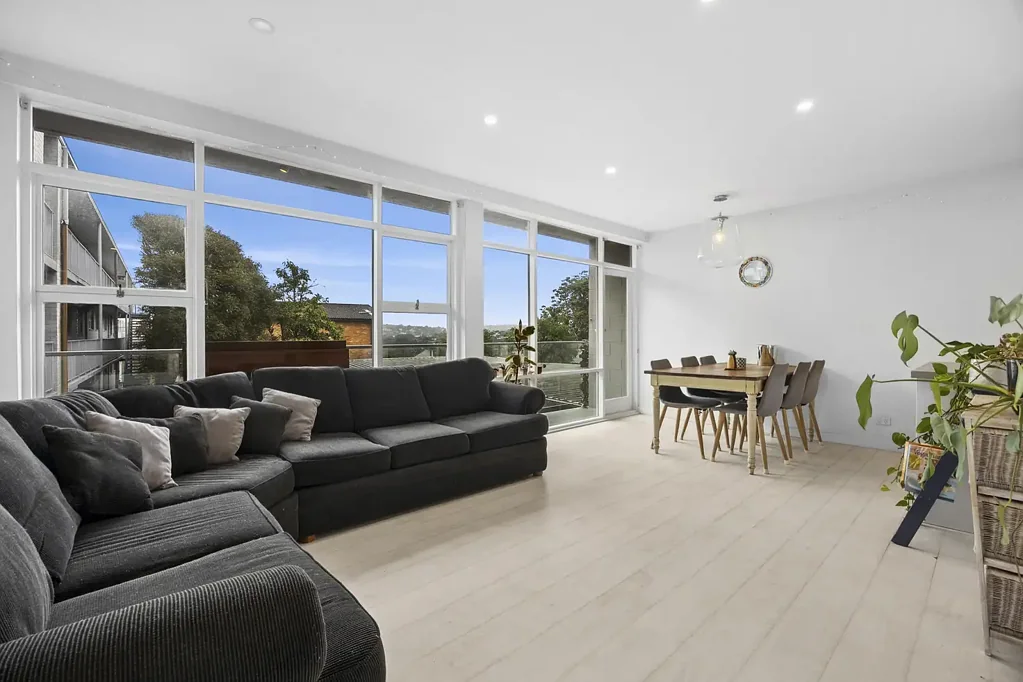Luxe coastal haven - FULLY FURNISHED - 12 month lease