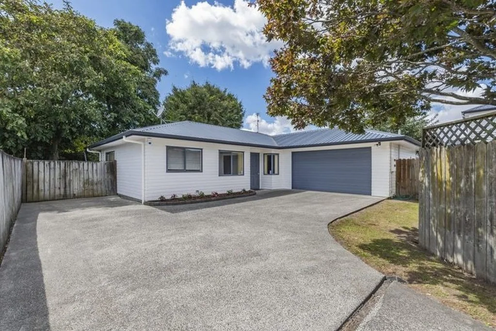 PAPAKURA, 3 BEDROOMS