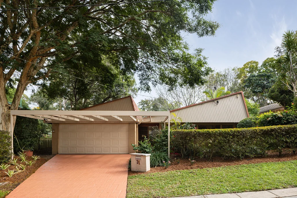 Chapel Hill 4 Bedroom Leafy Single-Level Family Living