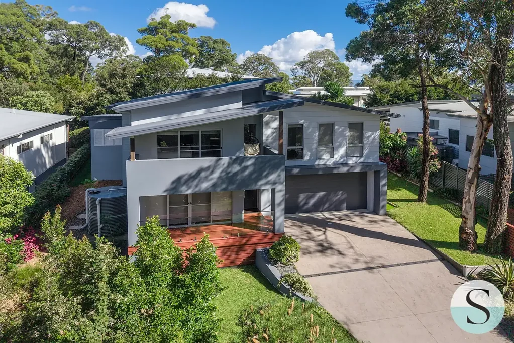 Murrays Beach 5ห้องนอน Architectural Sanctuary, Between Lake & Picturesque Wildlife Corridor Setting, Expansive Design, Dual Living Flexibility & Effortless Entertaining!