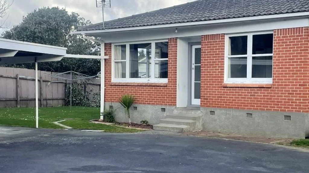 2 BEDROOM - REDECORATED - CARPORT