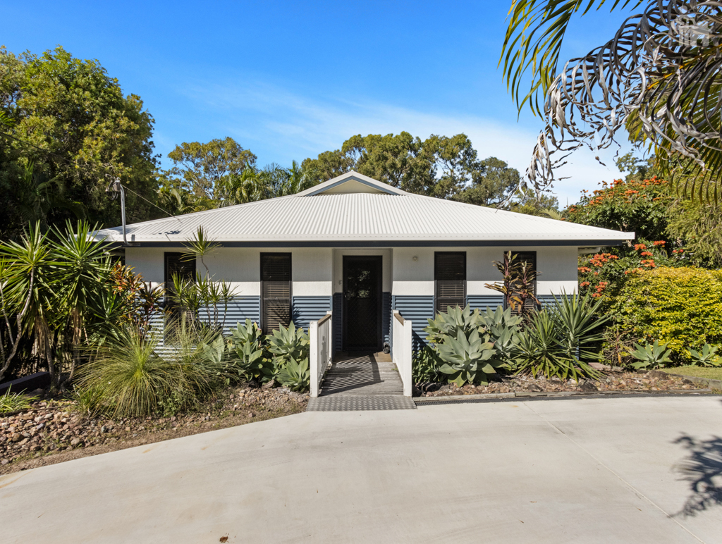 10 BARRY ST, TORQUAY QLD 4655, 0 Kuwarto, 0 Banyo, House