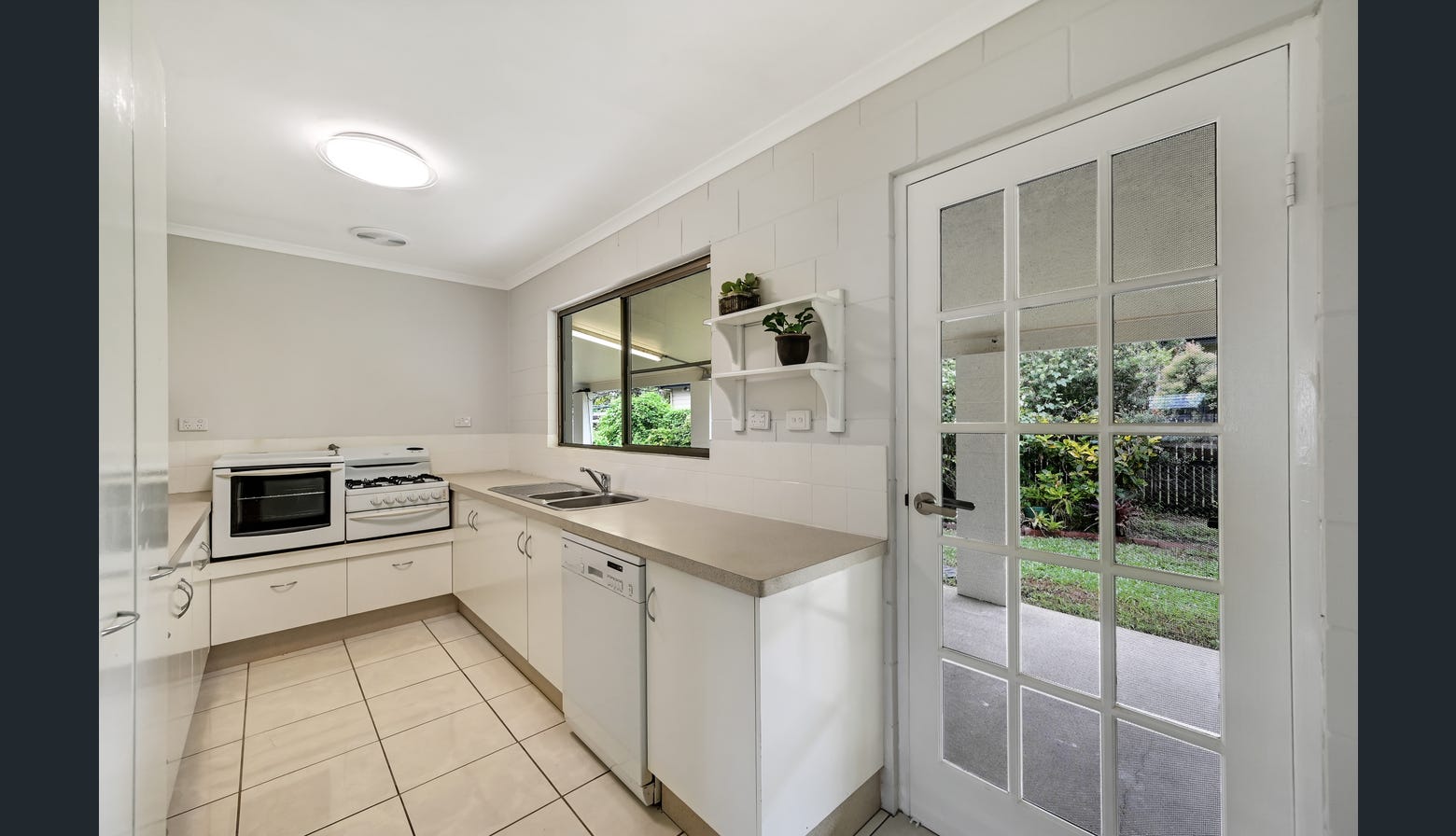 4 TREVINA CT, BALGAL BEACH QLD 4816, 0部屋, 0バスルーム, House