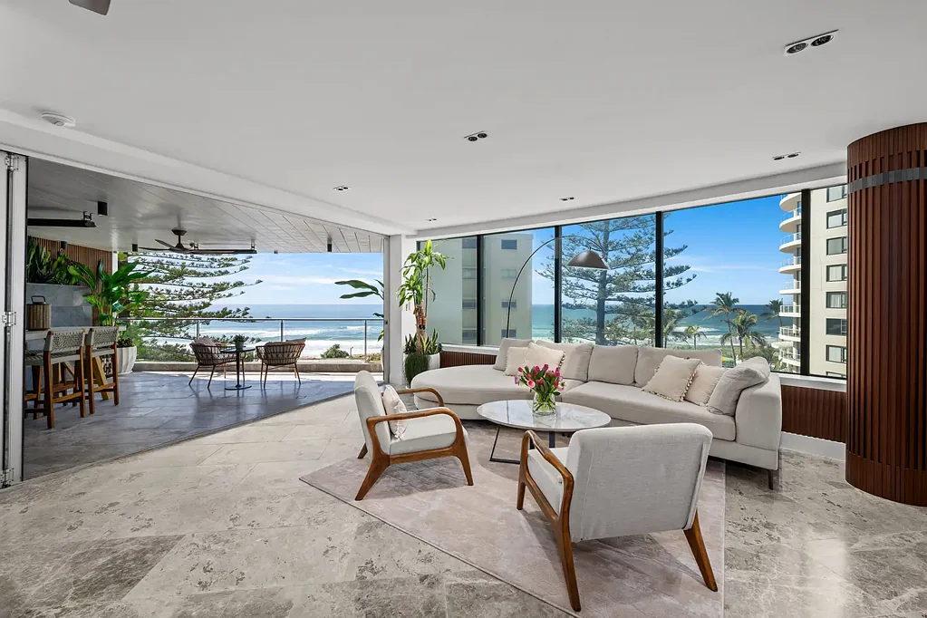 Surfers Paradise 3房  An Icon of Luxury: Entire-Floor Beachfront Residence at "Ultima"
