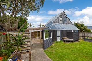 72 Eversleigh Road, Belmont, North Shore City