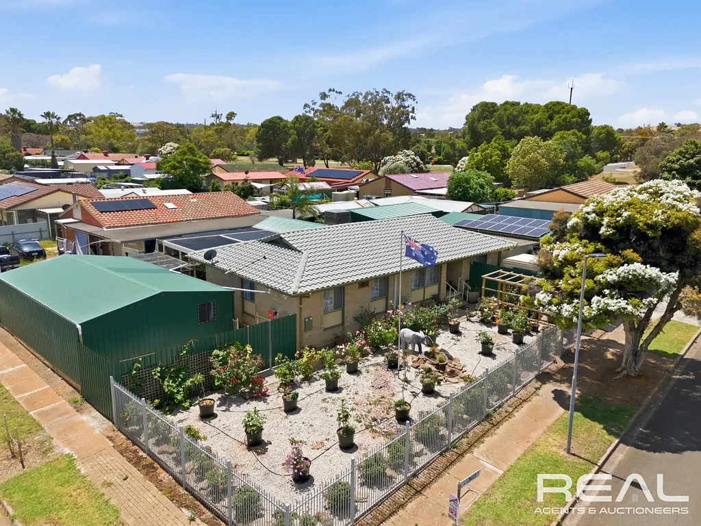 1 Linger Crescent, Elizabeth Downs, SA 5113