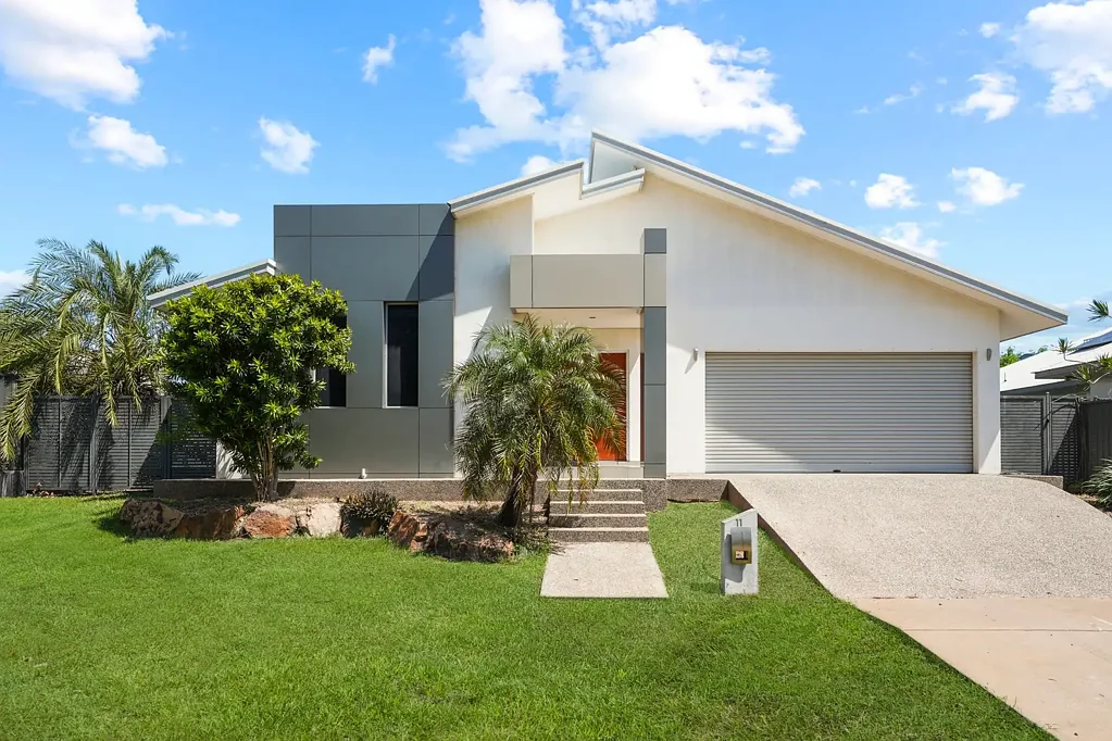 Lyons 5બેડરૂમ CONTEMPORARY GRAND FAMILY RESIDENCE – SPACIOUS LIVING IN A PREMIUM SETTING