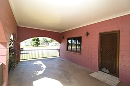 32 Tenth Avenue, Home Hill