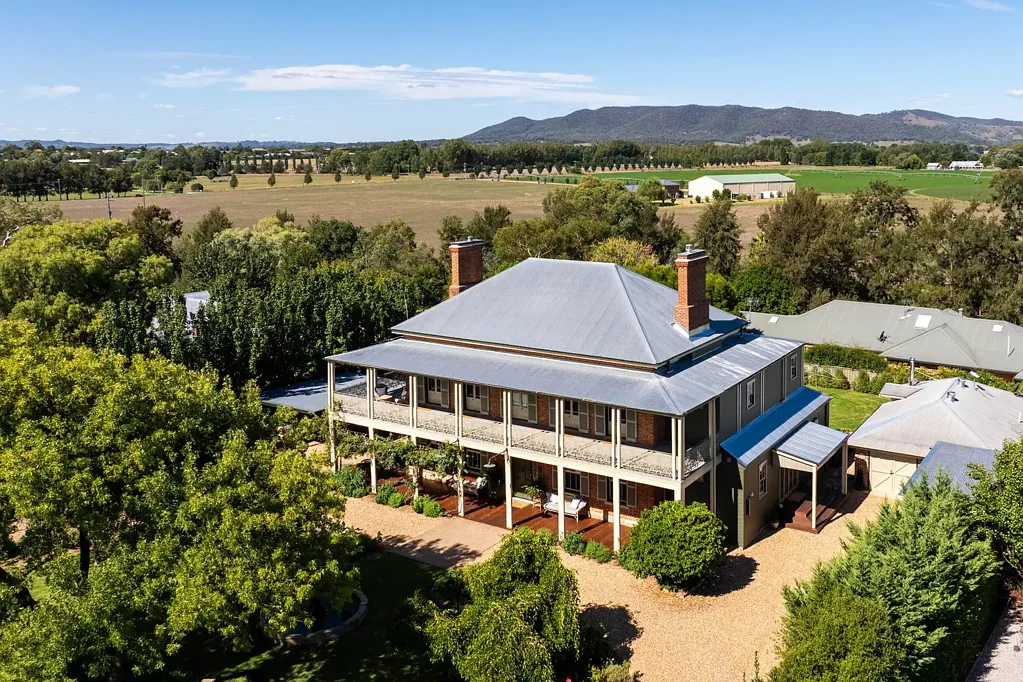 Mudgee 6ਬੈੱਡਰੂਮ 'Bleak House' Circa 1858 - Stunningly Restored and Winner of Best Historic Renovation