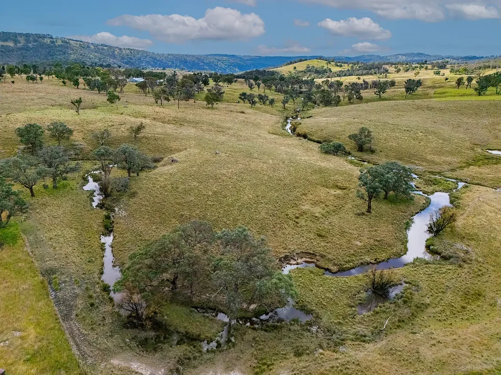 Walcha Attractive Grazing Country with Potential for Devlopment and Off Farm Income