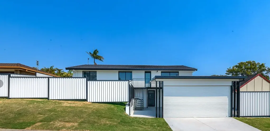 Bring the Whole Family & Pets – Dual Living Home with Completely Separate Retreat
