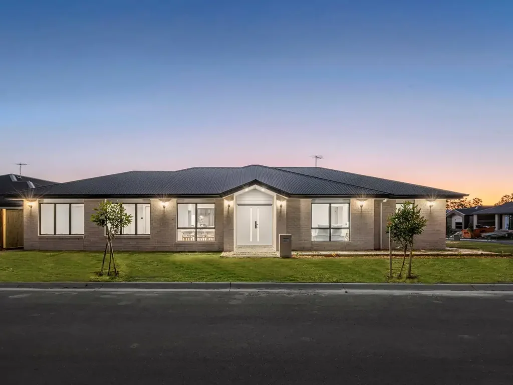 32 Redcomb Drive, Park Ridge, QLD 4125