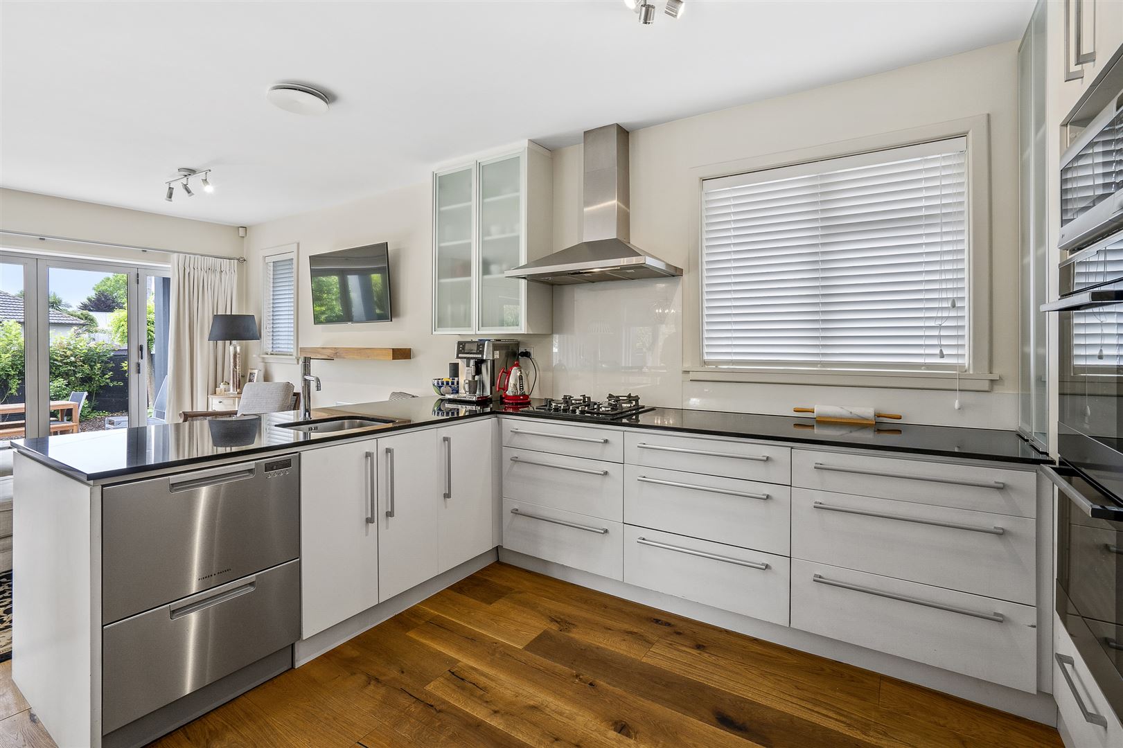 48 Garreg Road, Bryndwr, Christchurch, 5 chambres, 3 salles de bain