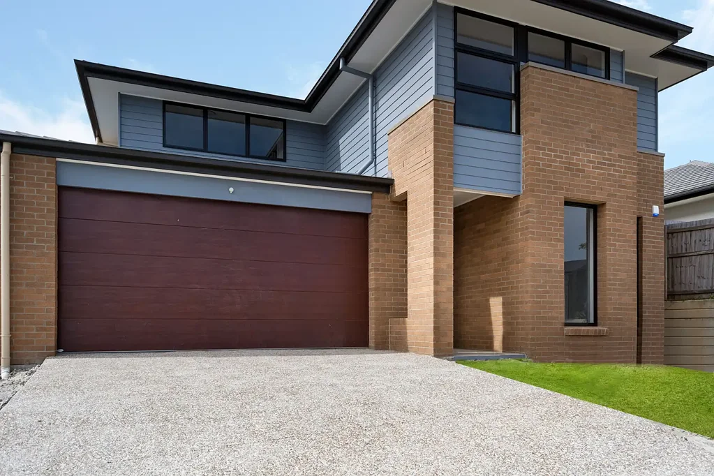 Near new executive home!