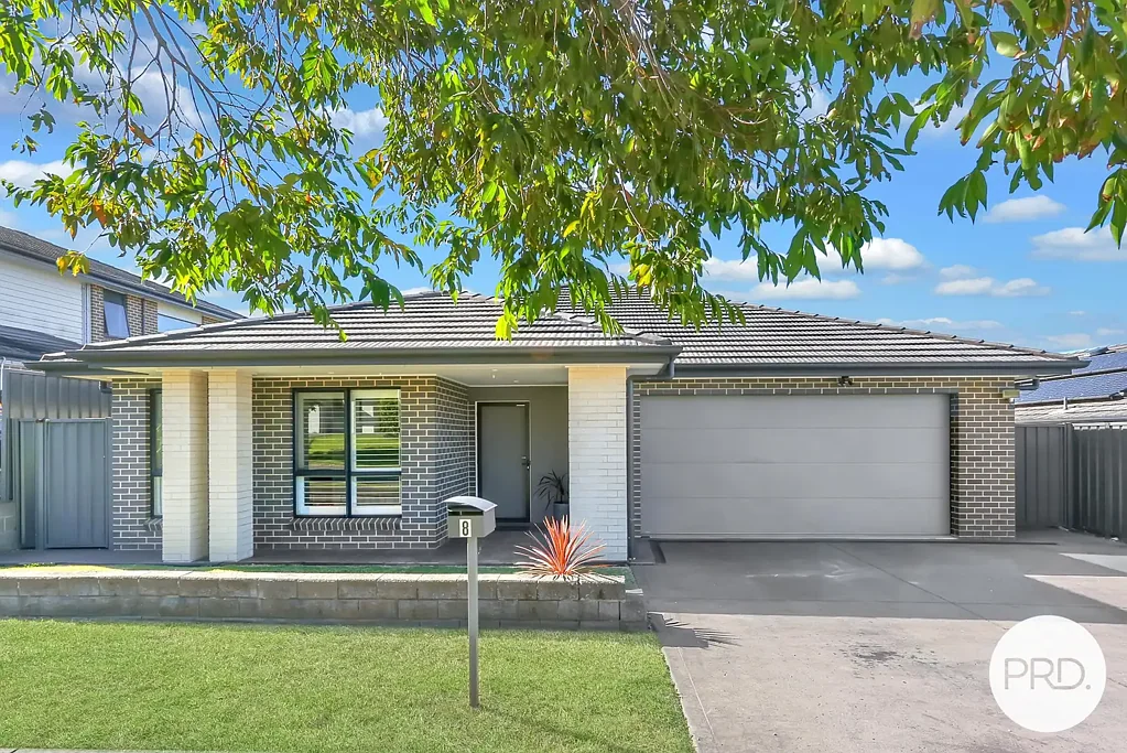 Horsley 4 Bedroom Spacious Family Residence in Brooks Reach Estate