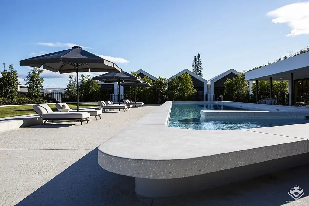 This is a break lease.2 bedroom 2 bathroom in iconic Magnoli Apartments