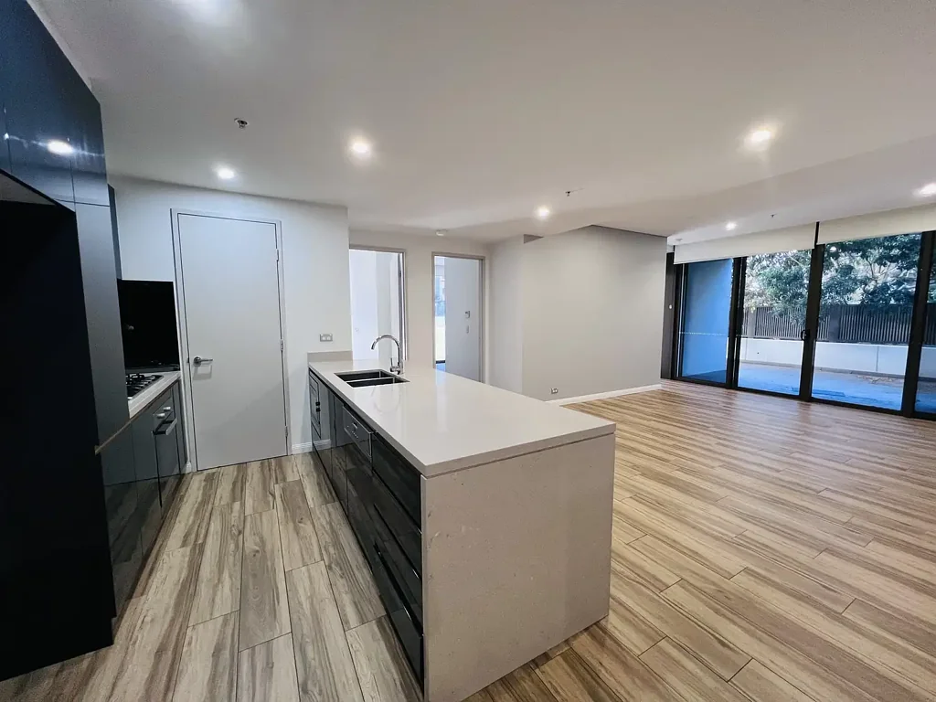 North Facing three bedroom with Rooftop Courtyard
