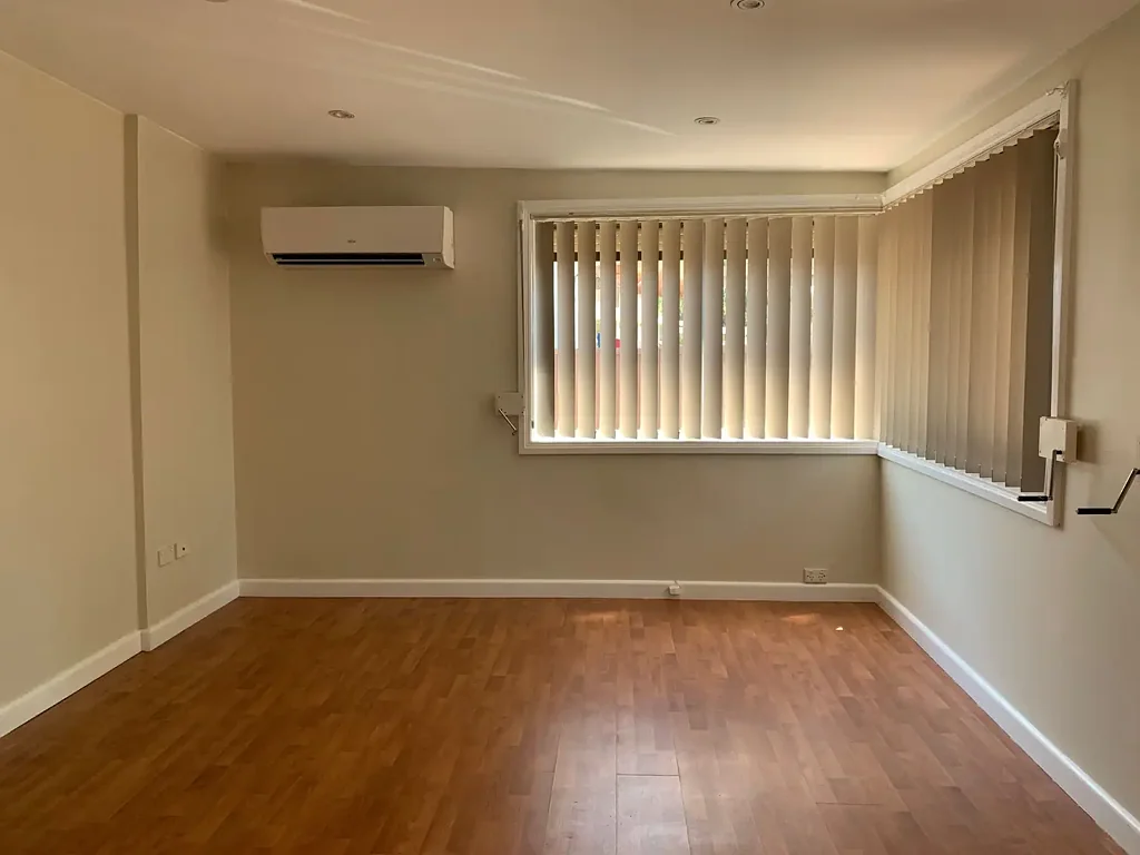 1 BEDROOM GRANNY FLAT!