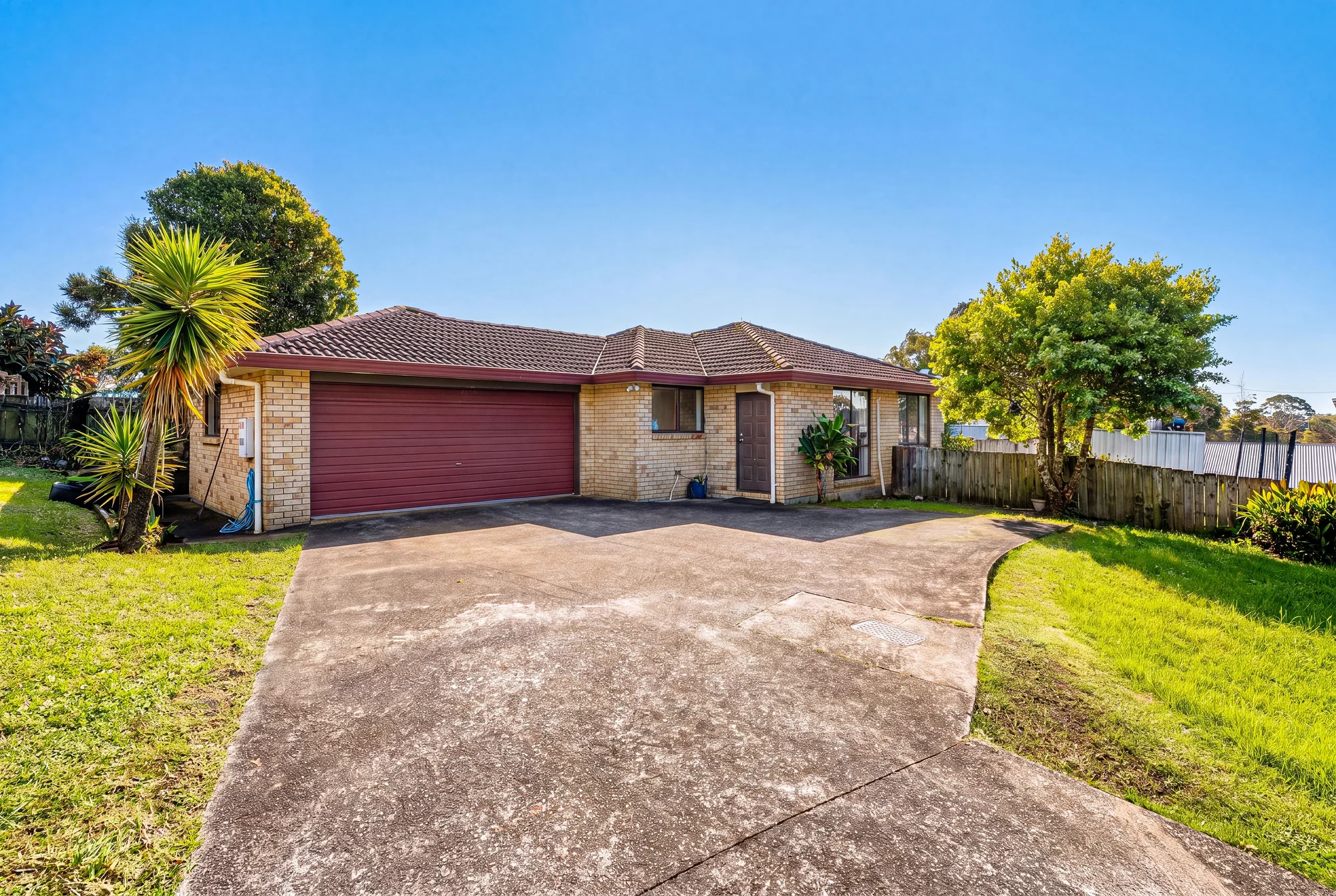 Glen Eden 3房 Brick-Tile, Freehold and Built to Last