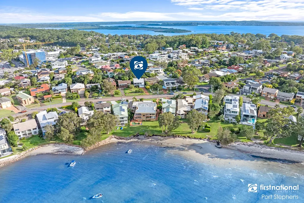 Soldiers Point 3chambre Award-Winning Architecturally Designed Home Opposite the Waterfront