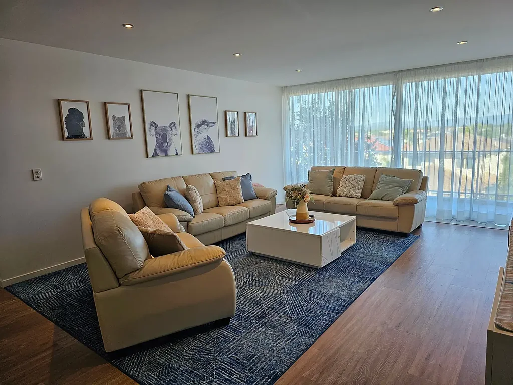 Hope Island 2ਬੈੱਡਰੂਮ Spacious Apartment - Open Plan Living with Amazing Sunset Views!