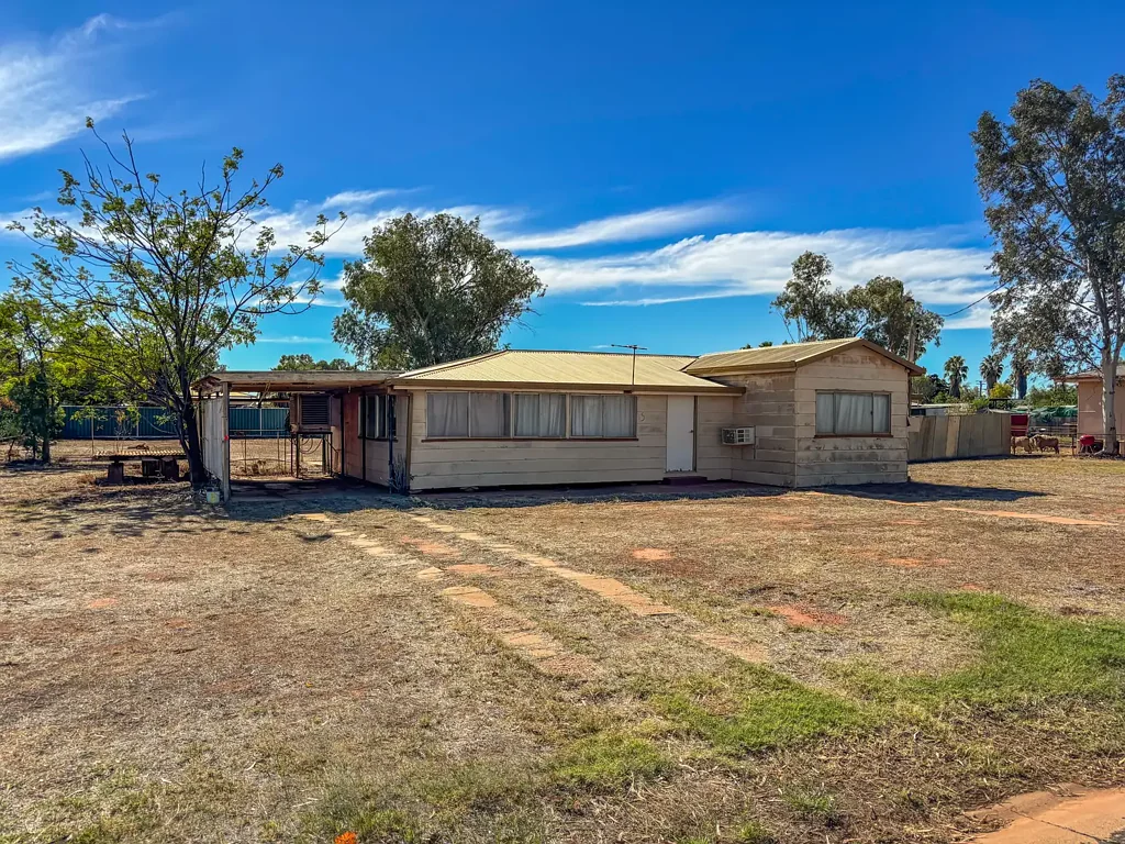 Quilpie 3બેડરૂમ Double Block with Huge Potential!