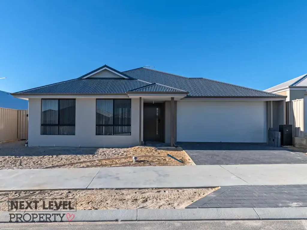 Brand New Home -Spacious Open-Plan Living - Front Garden Is On Its Way