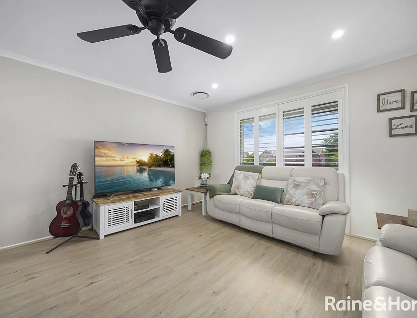 55 LANTANA ST, Macquarie Fields, NSW 2564, 3 slaapkamers, 1 badkamers, House