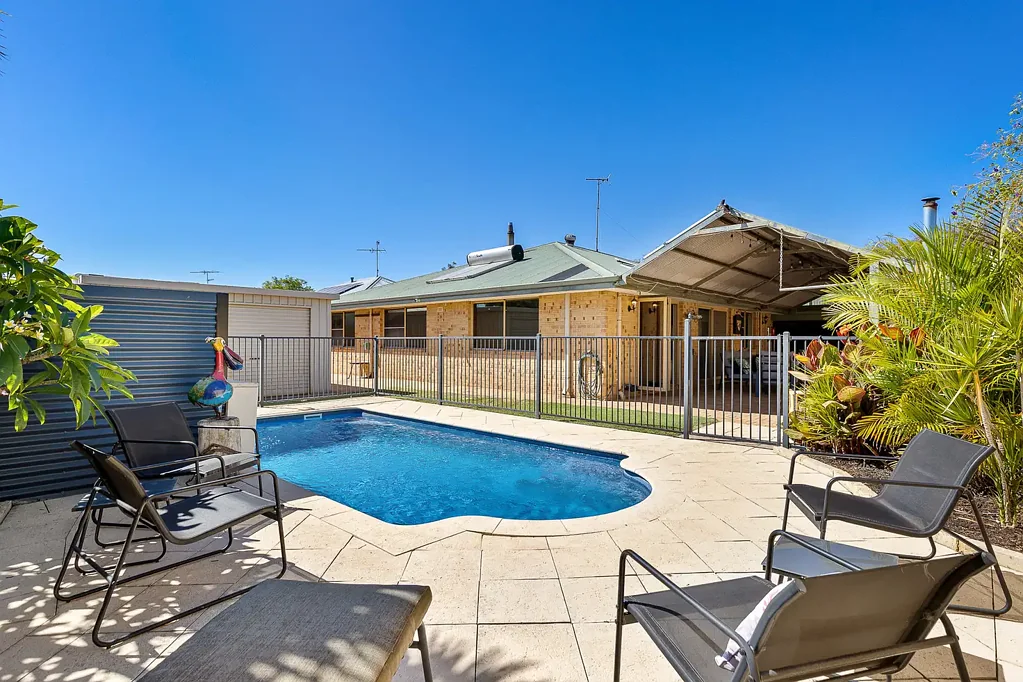 110 South Yunderup Road, South Yunderup, WA 6208