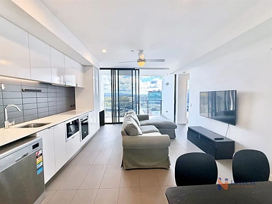 Fortitude Valley 2 Bedroom Modern Corner Apartment with Stunning Views For Sale