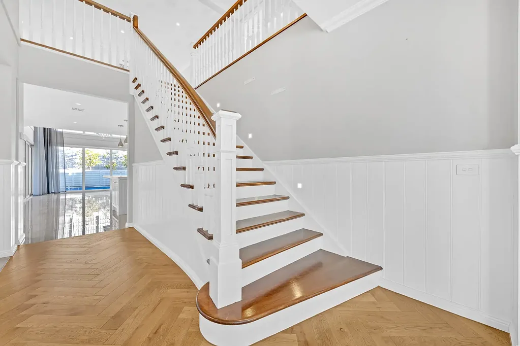 Sunbury 4غرفة نوم A Masterpiece of Design Where Elevated Living Meets Uncompromising Luxury !!