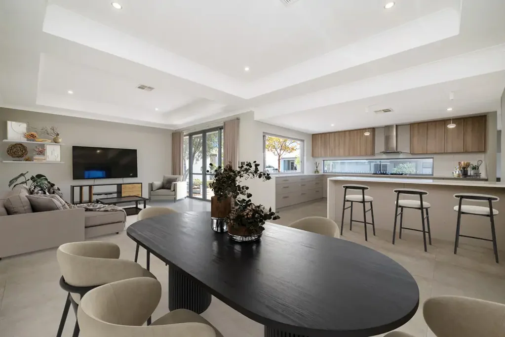 Hammond Park 4房  Super-Sized Luxury Living with Parkside Views!