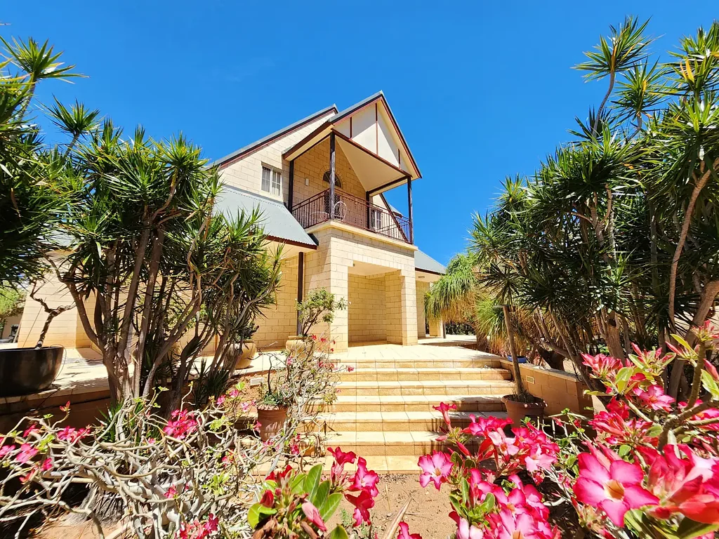 486 Robinson Street, Carnarvon, WA 6701