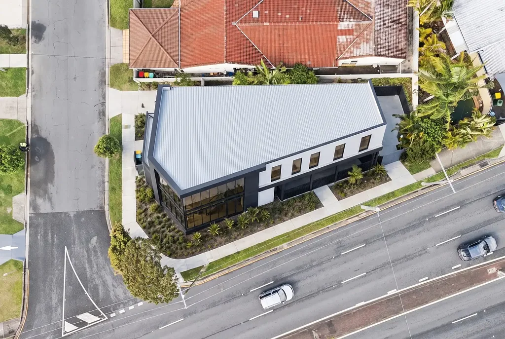 Southport 3कमरा DA-Approved Medical/ Office Opportunity in Southport
