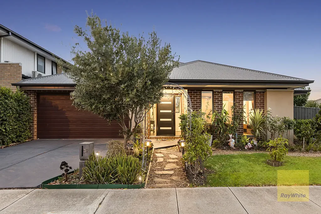39 Montmarte Boulevard, Burnside, VIC 3023