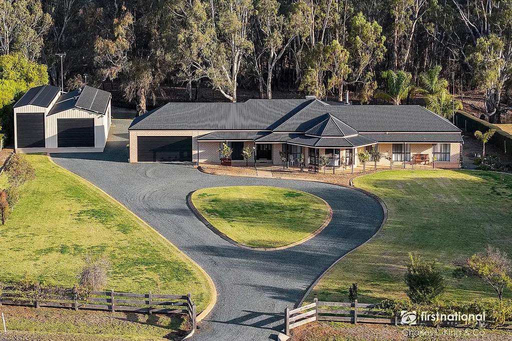 Echuca 4房  Uninterrupted Bushland Views